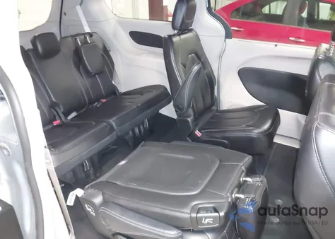 2023 Chrysler Pacifica Touring L z USA, uszkodzony, nr VIN 2C4RC1BG0PR534937